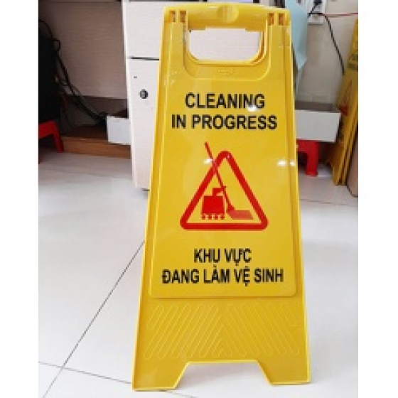 BẢNG CẢNH BÁO KHU VỰC ĐANG LÀM VỆ SINH