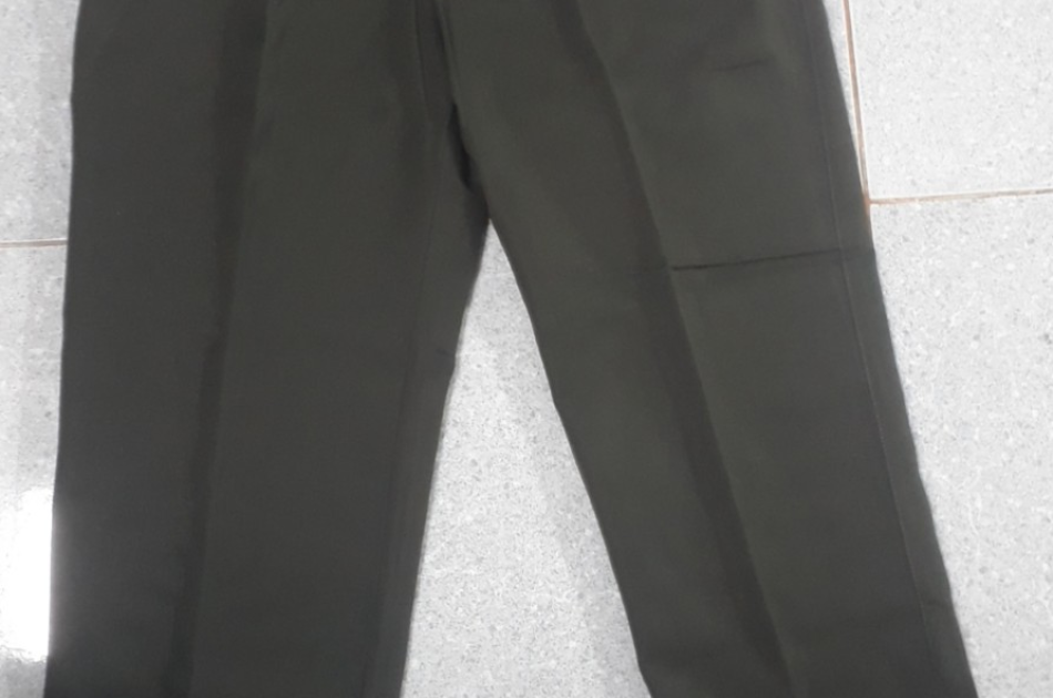  quần kaki thành công màu xanh rêu
